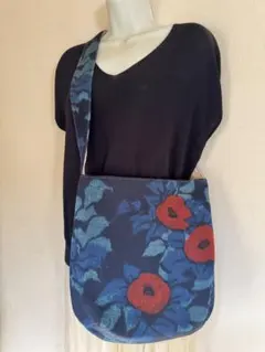 【訳あり】〈ハンドメイド〉着物リメイク斜め掛けバッグ　　　　【２０２】