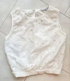 ノースリーブカットソー　白　花柄レース