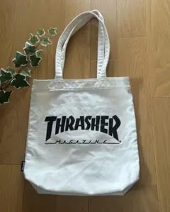 THRASHER MAGAZINE トートバッグ ホワイトのサムネイル