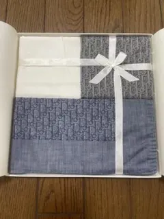 Christian Dior ハンカチ 3枚セット 箱付きのサムネイル