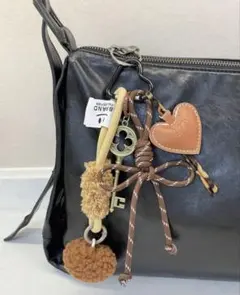じゃらじゃらキーホルダー バッグチャーム もこもこ ブラウン