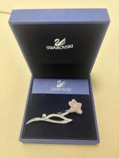 Swarovski 花　ブローチ 専用ボックス付き
