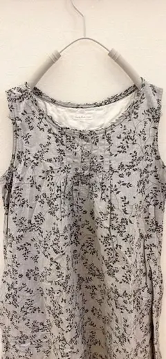 Sunny cloudsサニークラウズ　花柄ワンピース　Mサイズ　フリル　グレー