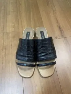 MACKINTOSH LONDON 型押しミュールサンダル ブラック　Lサイズのサムネイル