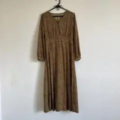 秋服　花柄ロングワンピース ブラウン 長袖