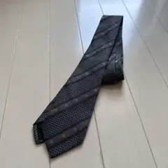 GUCCI シルク ネクタイ 幾何学模様