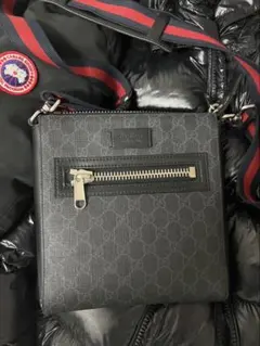 GUCCI ブラック メッセンジャーバッグ
