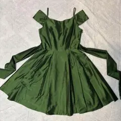 グリーン オフショルダー ドレス