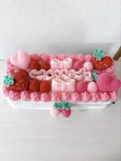 ボックスティッシュカバー　苺　リボン　ハート　ハンドメイド