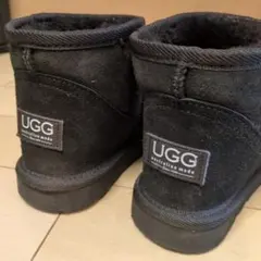 UGG ブラック クラシックミニ ムートンブーツ23cm