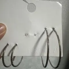 FOREVER 21 フープピアス 2点セット シルバーカラーのサムネイル
