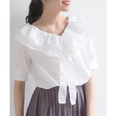 新品タグ付き GRL グレイル 抜け感フリル ブラウスのサムネイル