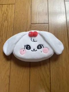 IVE minive チェリー　ポーチ