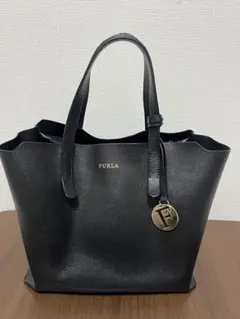 FURLA ブラック レザートートバッグ