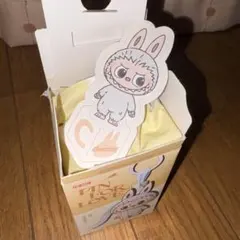 ラブブ　PIN FOR LOVE イニシャル「C」