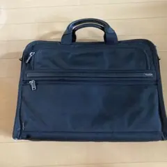 TUMI キャリー ビジネスバッグ 機内持込可能 ブリーフケース 26103D4
