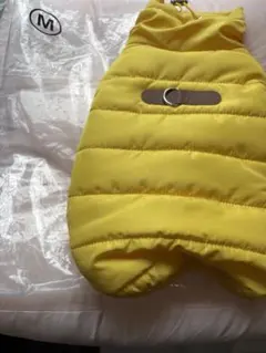 犬服 中綿ベスト Mサイズ イエロー 裏ボア 防寒 秋冬 新品のサムネイル