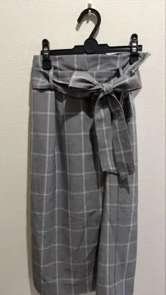 チェック柄タイトスカート