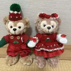 ダッフィー　シェリーメイ　 クリスマス　冬の装い赤　ぬいぐるみバッジ　２体セット