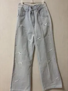 リボン装飾 ライトグレー ストレートデニム