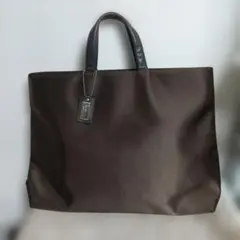 Item thumbnail for item 4cbb19f0-6e44-4224-8f3c-62bdc616df50