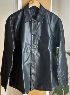 新品　nano 合成皮革 ブラックシャツ　メンズS