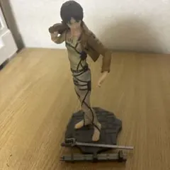 進撃の巨人　フィギュア　エレン