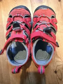 KEEN 赤 サンダル