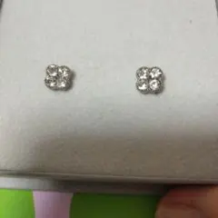 キラキラクリスタル装飾 シルバースタッドピアス