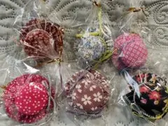 一越ちりめん　帽子　ストラップチャーム　キーホルダー　和風　布製小物　6個セット