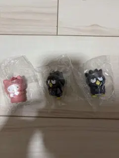 サンリオ むぎゅぎゅ！パーカーフィギュア バッドばつ丸 ×2 キティちゃん