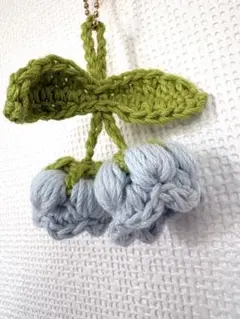 ハンドメイド　雑貨　すずらんチャーム　お花　キーホルダー　かぎ針編み　可愛い　花