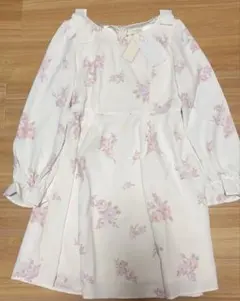 【新品】LODISPOTTO ワンピース 長袖 Mサイズ 花柄 膝丈のサムネイル