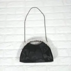 Item thumbnail for item 7d2a46e1-7287-4e35-8f8b-5e340f0c01da