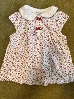 KUMIKYOKU 前開きベビー服 ワンピース いちご柄　70-80サイズのサムネイル