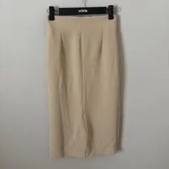 la boutique bonbon フロントスリット　ベージュ　薄手　スカート