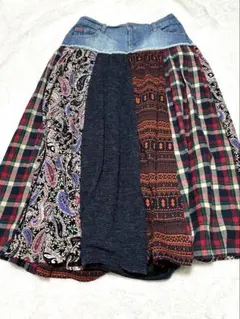 TITICACA フレアロングスカート パッチワーク風マルチカラー　Lサイズ