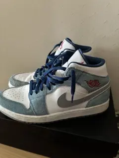 エアジョーダン1ミッド ホワイト/ブルー