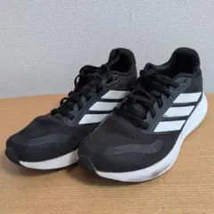 adidas ブラック スニーカー　24㌢