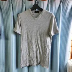 BODY WILD Vネック Tシャツ グレーのサムネイル