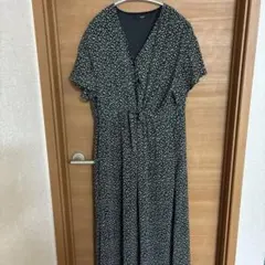 Kastane 小花柄ワンピース　　美品のサムネイル