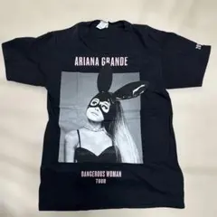 アリアナグランデ　デンジャラスウーマンツアー2017 ライブTシャツ S