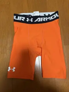 Under Armour オレンジ ショートタイツ