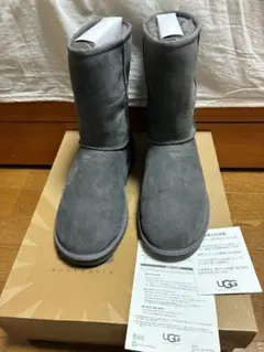 UGG！オーストラリア グレー ムートンブーツ・サイズ9 26cm アグのサムネイル
