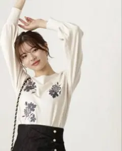 プロポ♡エンブロイダリー刺繍コンパクトニット