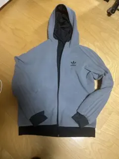 adidas フリースフード付きパーカー グレー