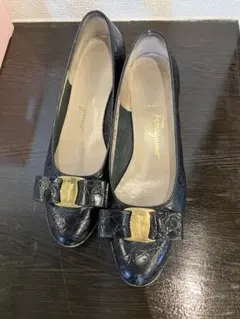 フェラガモリボンパンプスのサムネイル