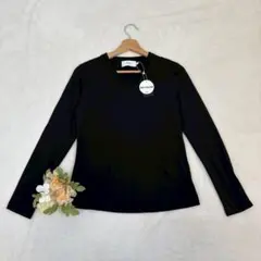 新品タグ付き✨［AZUL byMOUSSY］Vネックトップス(S)/シンプル