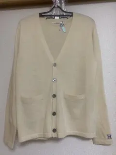 クリーム色 Vネックカーディガン