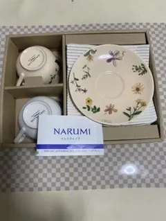 NARUMI 花柄ティーカップセット